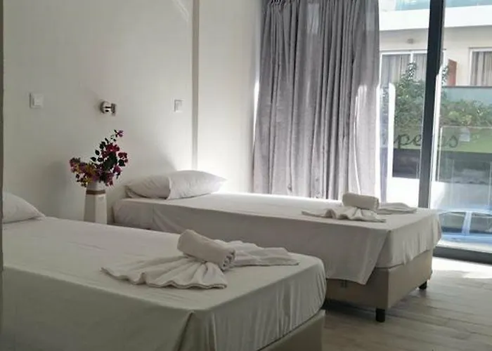 纽约酒店 酒店 Rhodes City