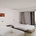纽约酒店 Rhodes City