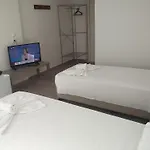 纽约酒店 2* Rhodes City