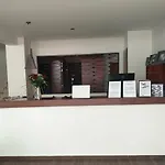 纽约酒店 Rhodes City